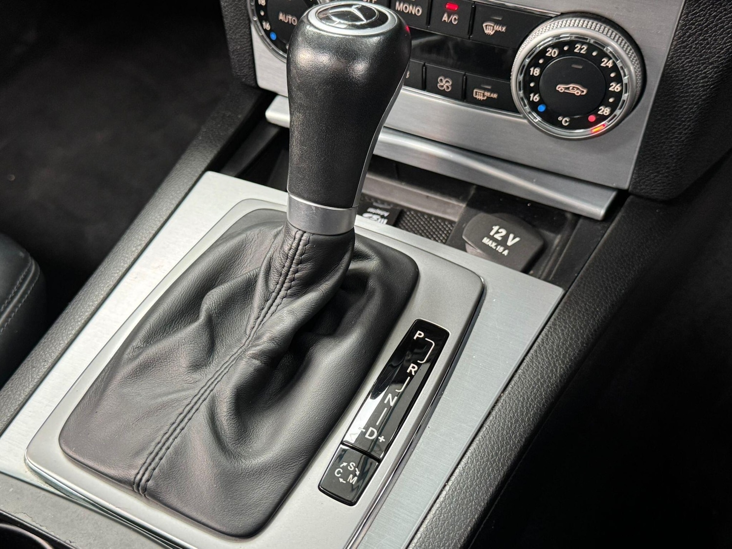 Used Mercedes-Benz C Class 2010 for sale - 77898401: Photo 23