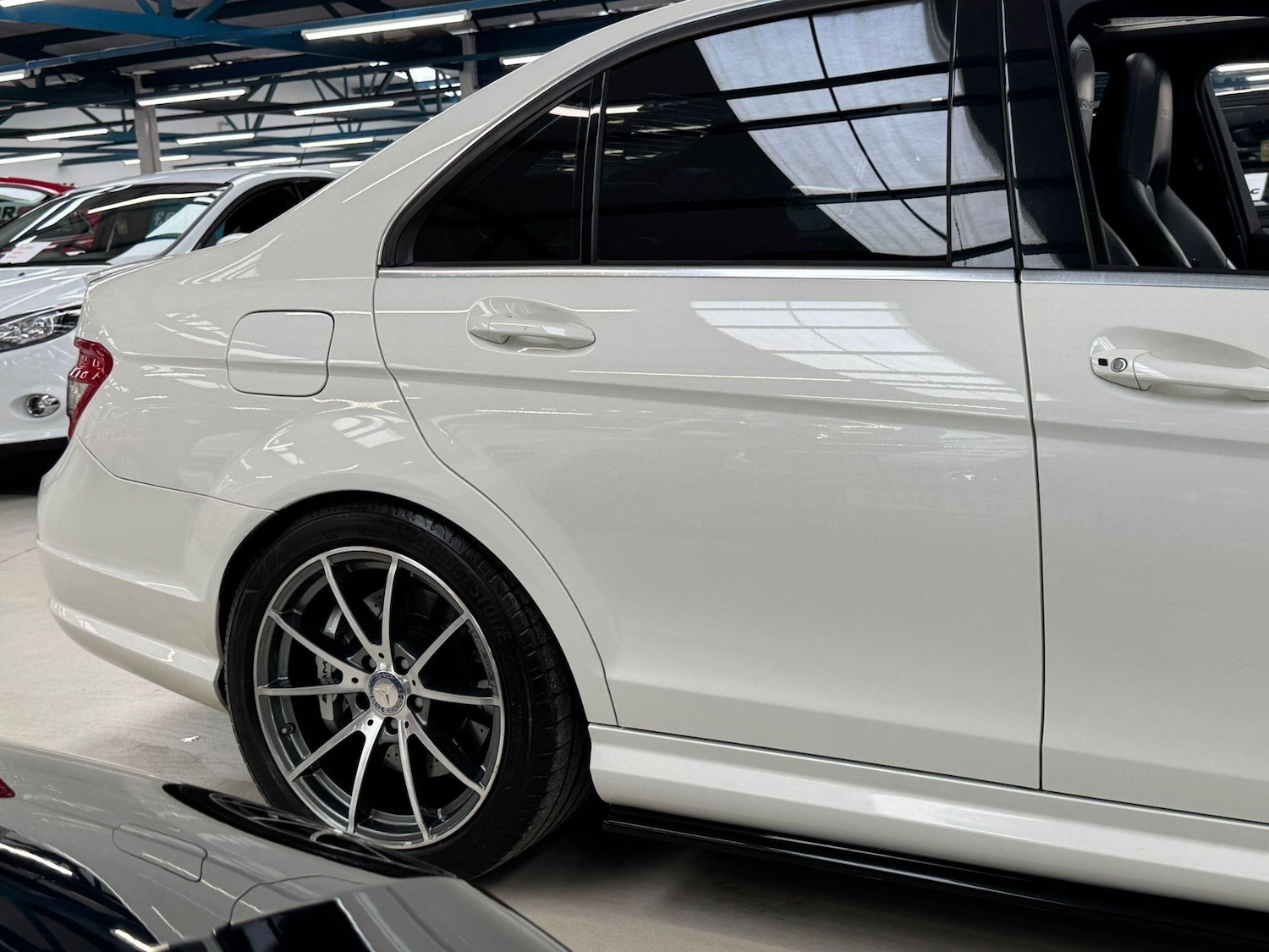 Used Mercedes-Benz C Class 2010 for sale - 77898401: Photo 35