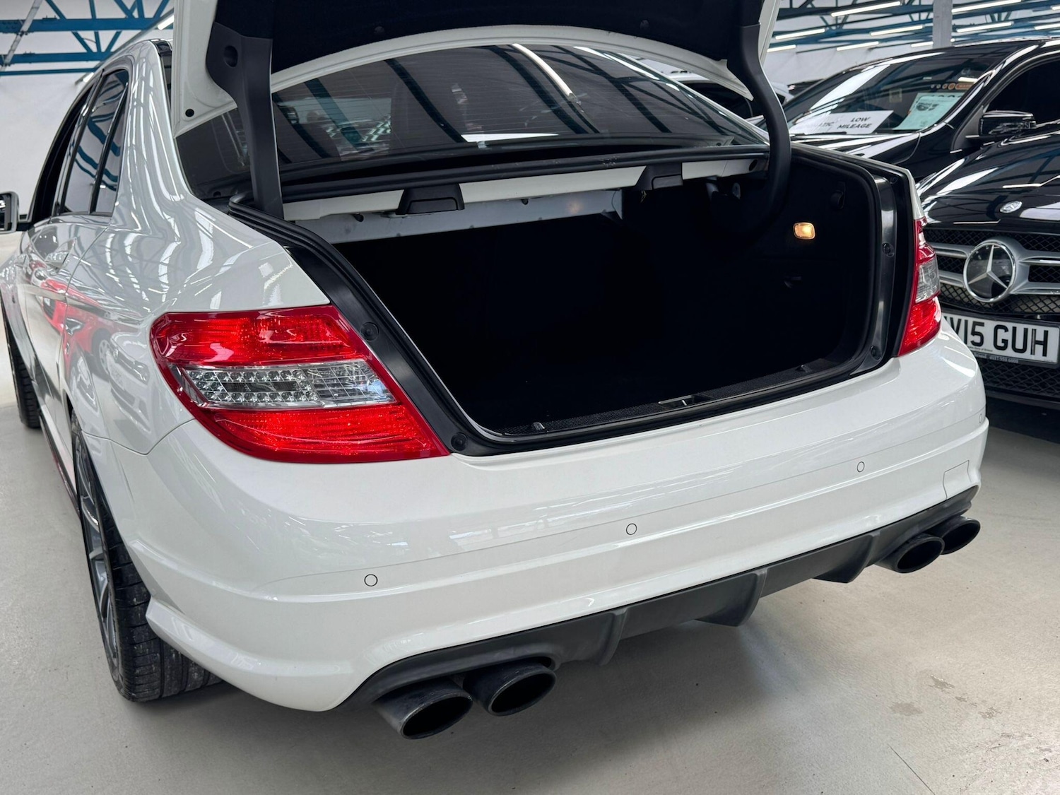 Used Mercedes-Benz C Class 2010 for sale - 77898401: Photo 39