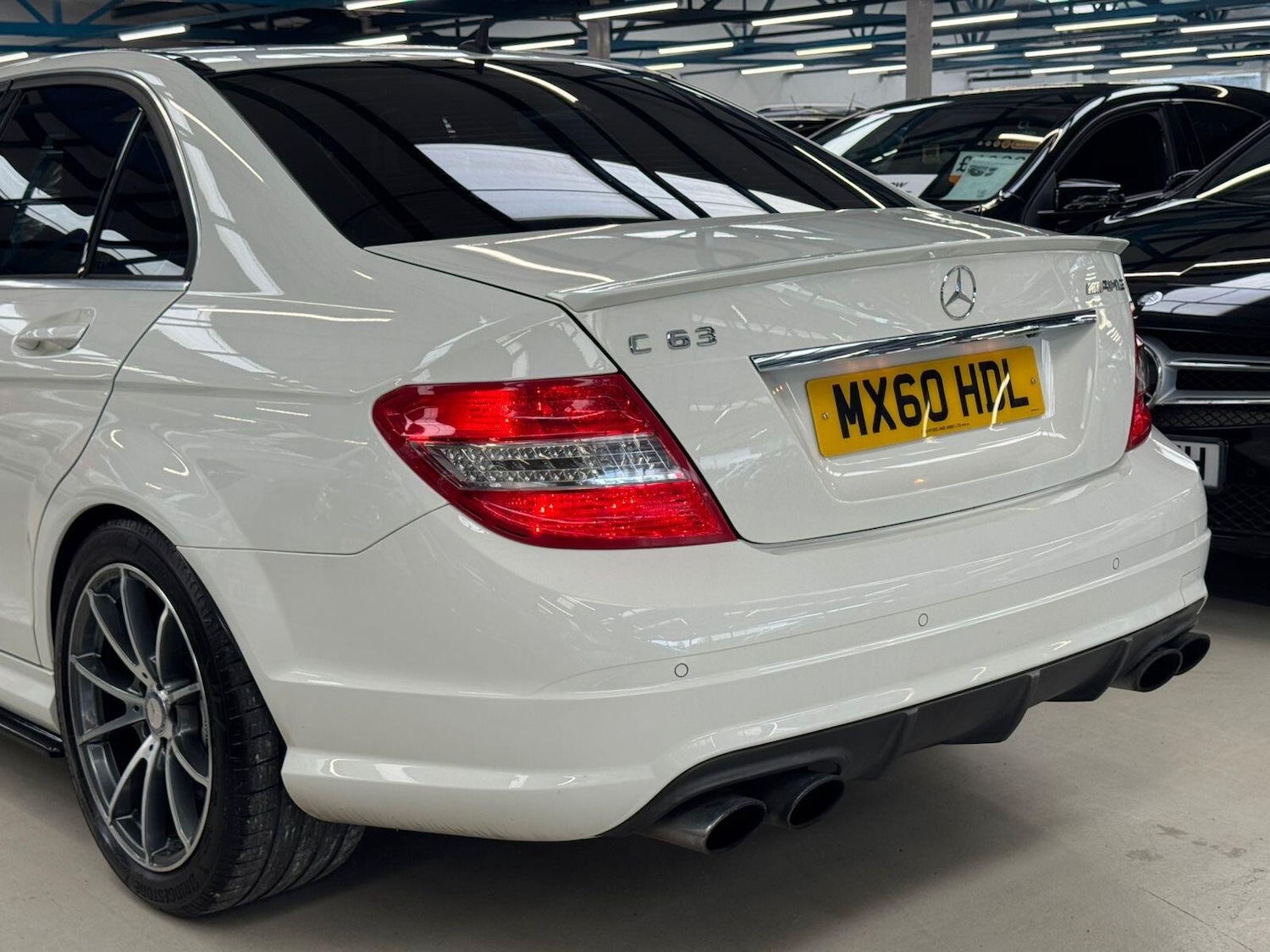 Used Mercedes-Benz C Class 2010 for sale - 77898401: Photo 4