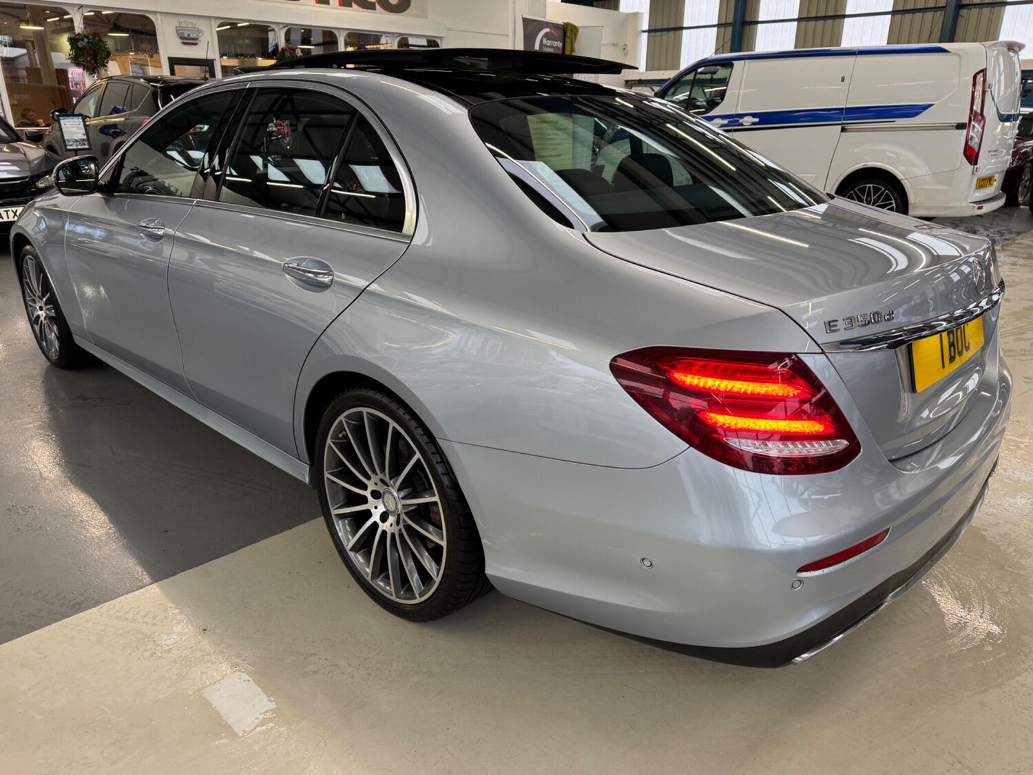 Used Mercedes-Benz E Class for sale - 77364287: Photo 10