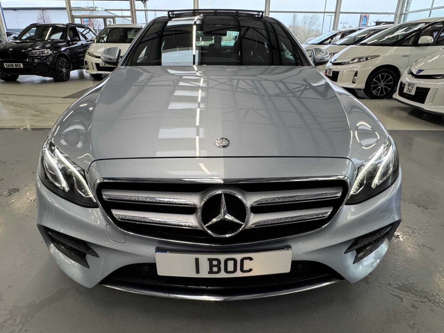 Used Mercedes-Benz E Class for sale - 77364287: Photo 2