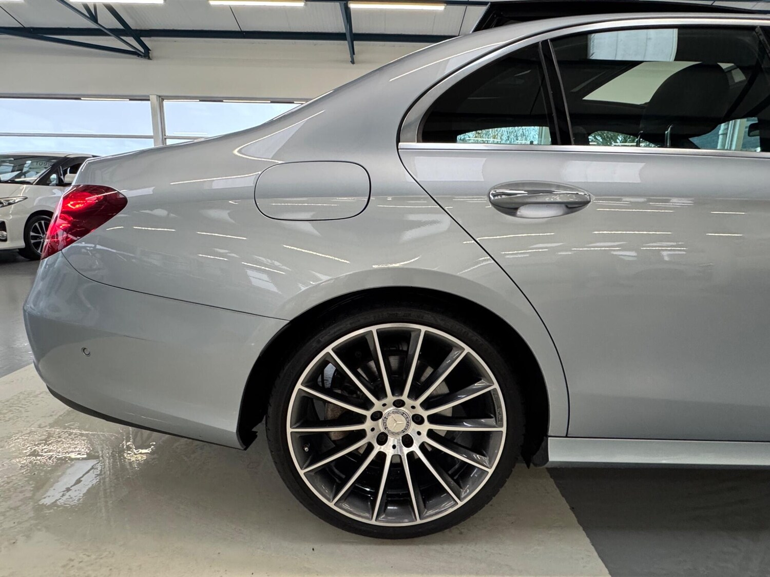 Used Mercedes-Benz E Class for sale - 77364287: Photo 28