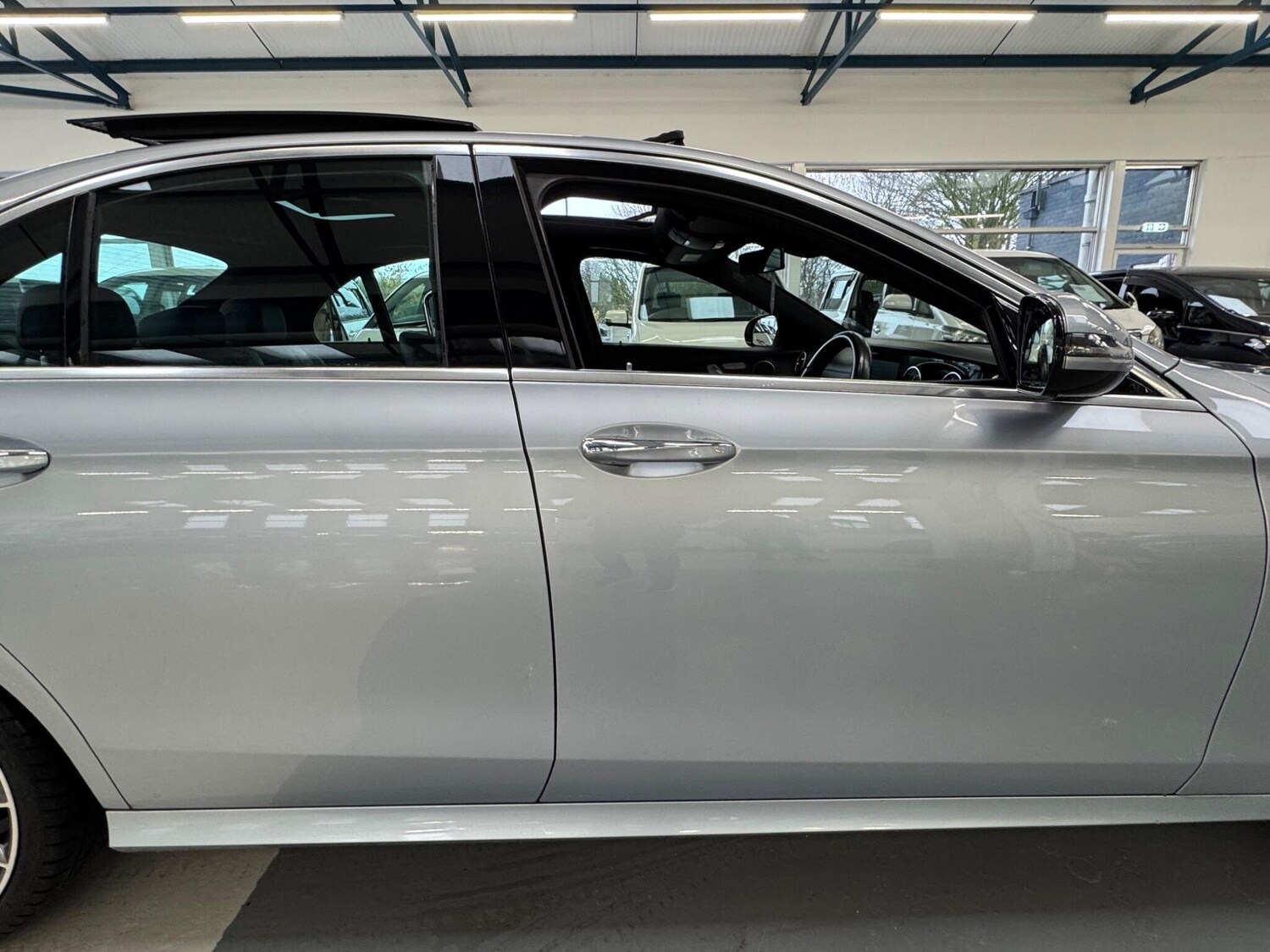 Used Mercedes-Benz E Class for sale - 77364287: Photo 30