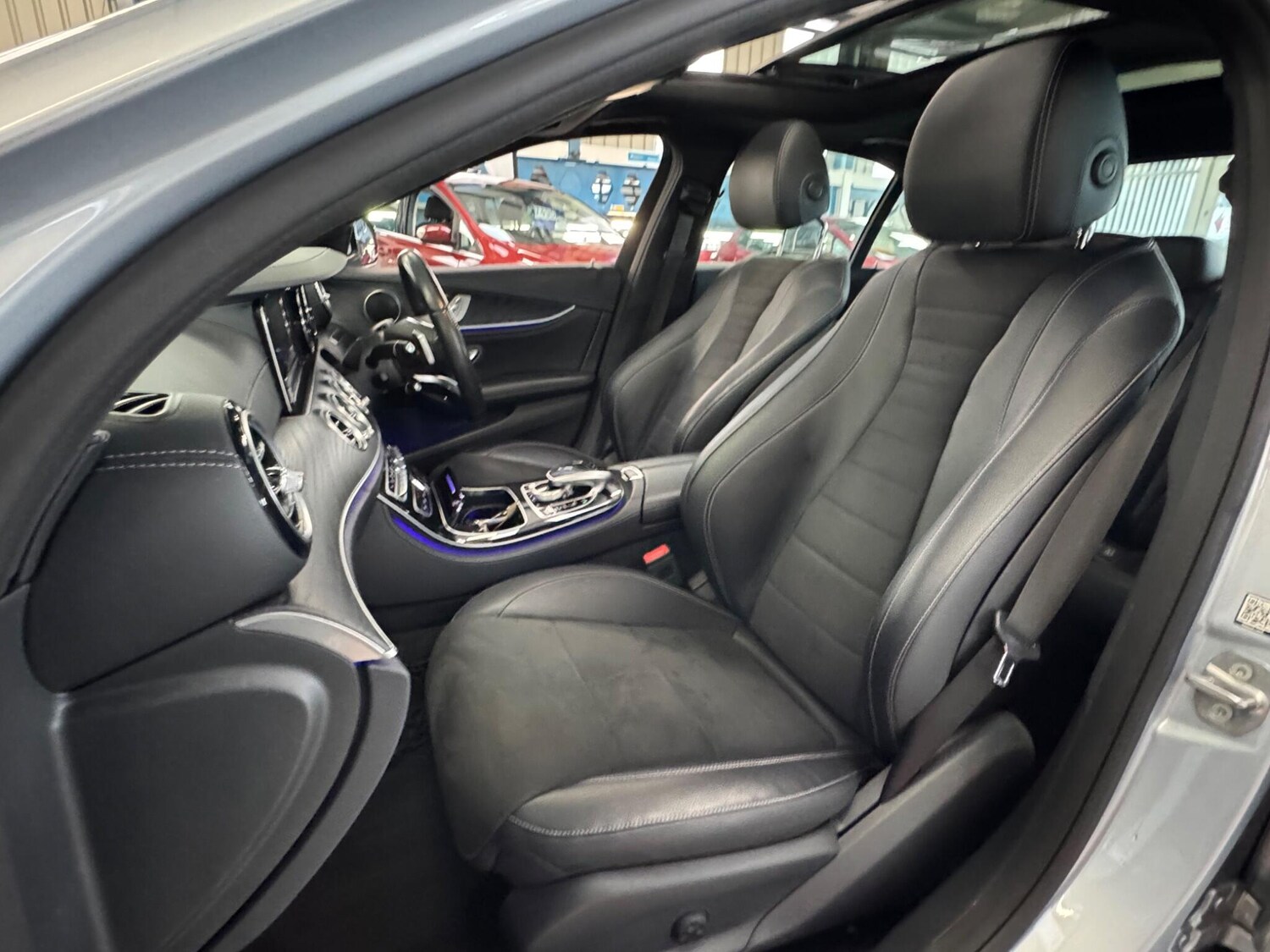 Used Mercedes-Benz E Class for sale - 77364287: Photo 31