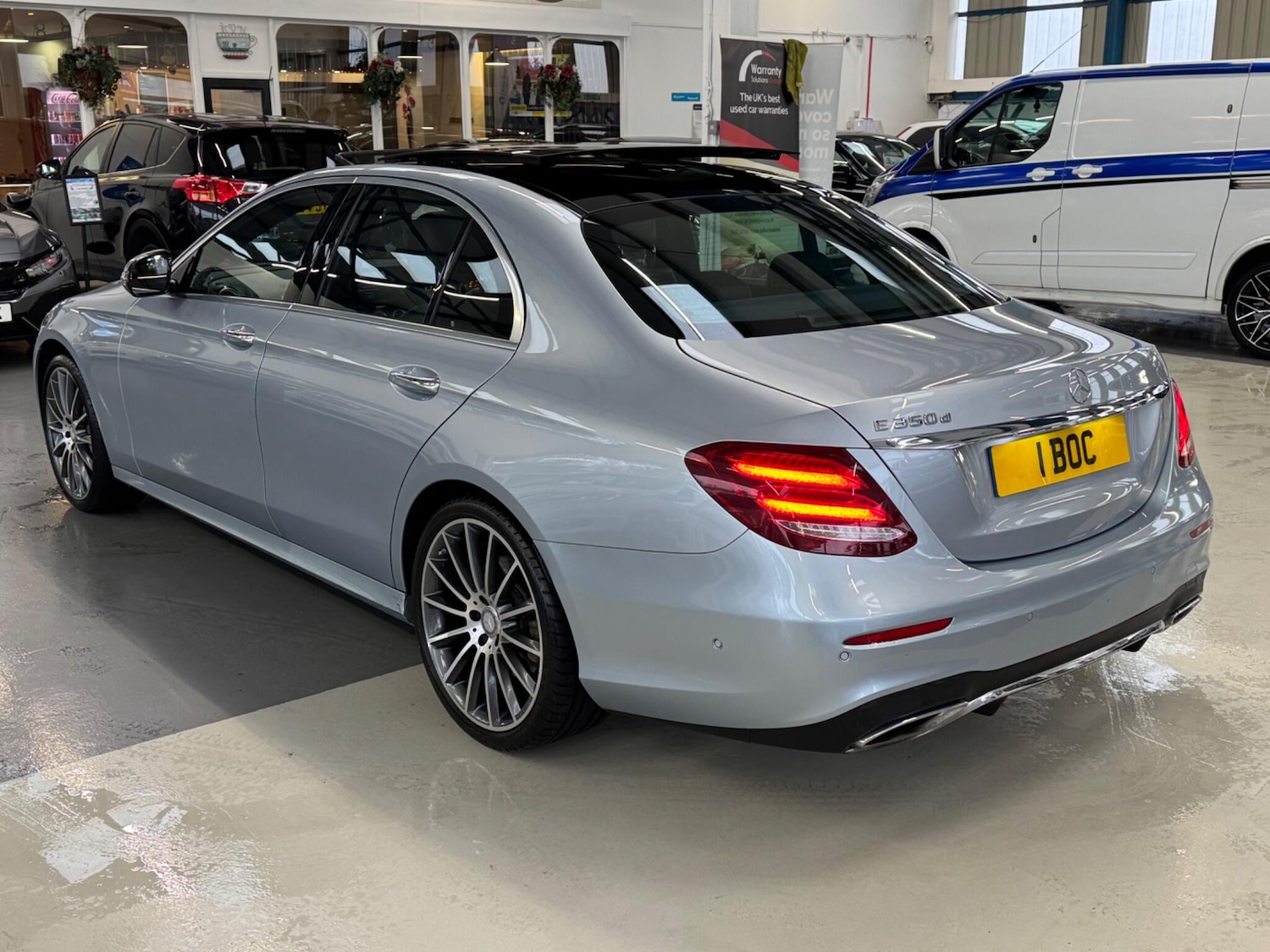 Used Mercedes-Benz E Class for sale - 77364287: Photo 4