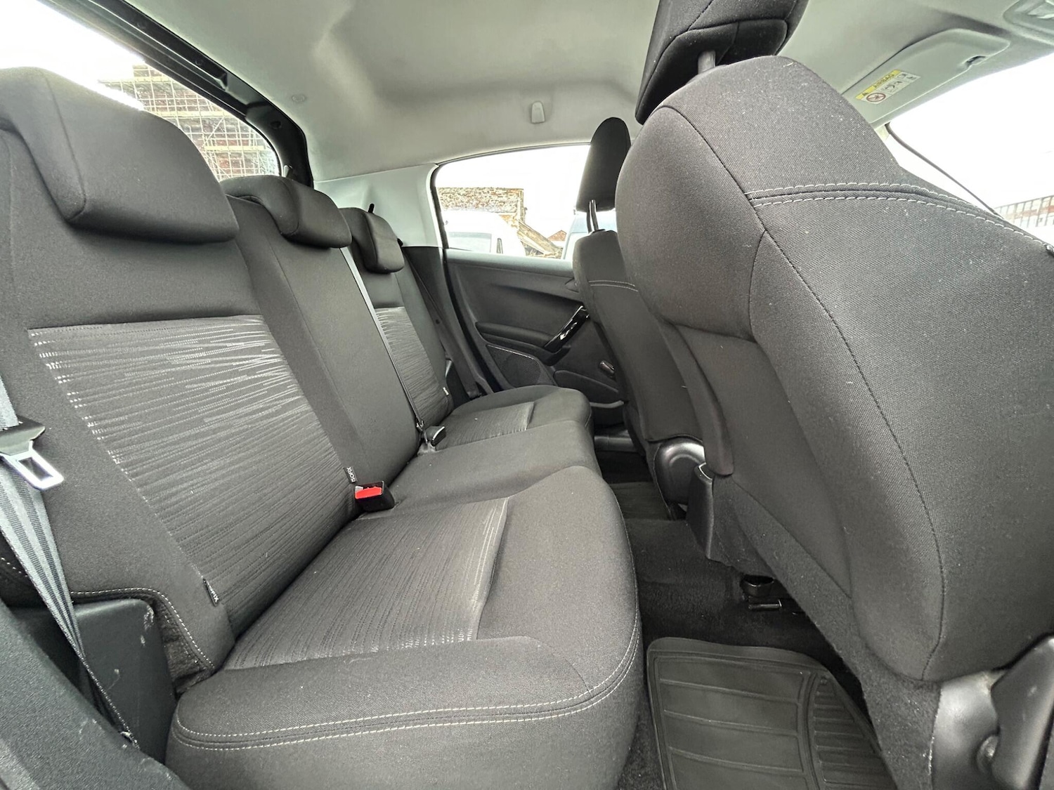 Used Peugeot 208 2015 for sale - 77559281: Photo 10