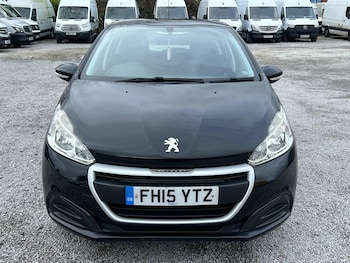 Used Peugeot 208 2015 for sale - 77559281: Photo
