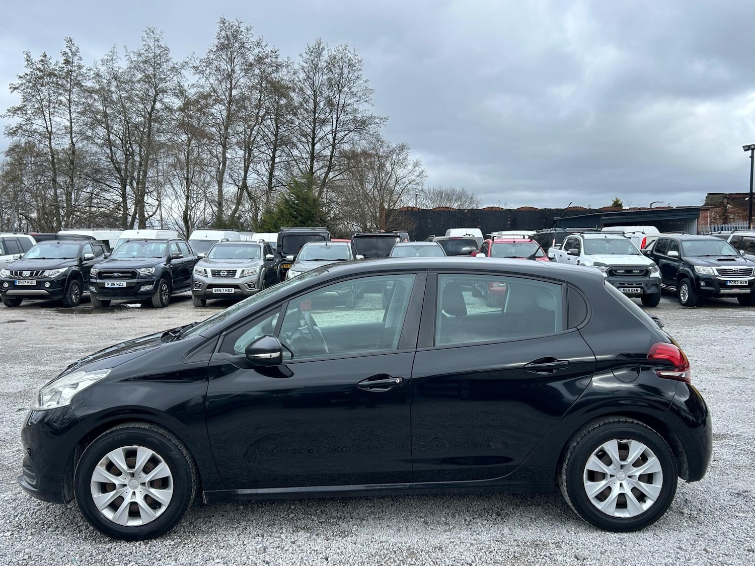 Used Peugeot 208 2015 for sale - 77559281: Photo 8