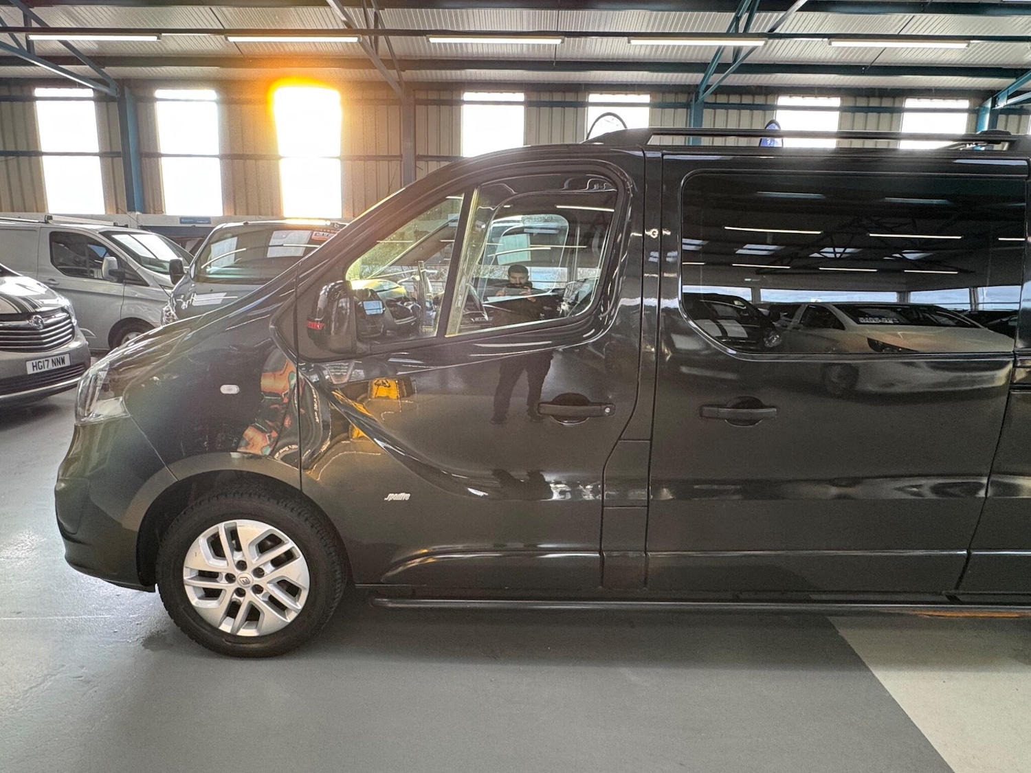 Used Vauxhall Vivaro 2016 for sale - 77364310: Photo 11