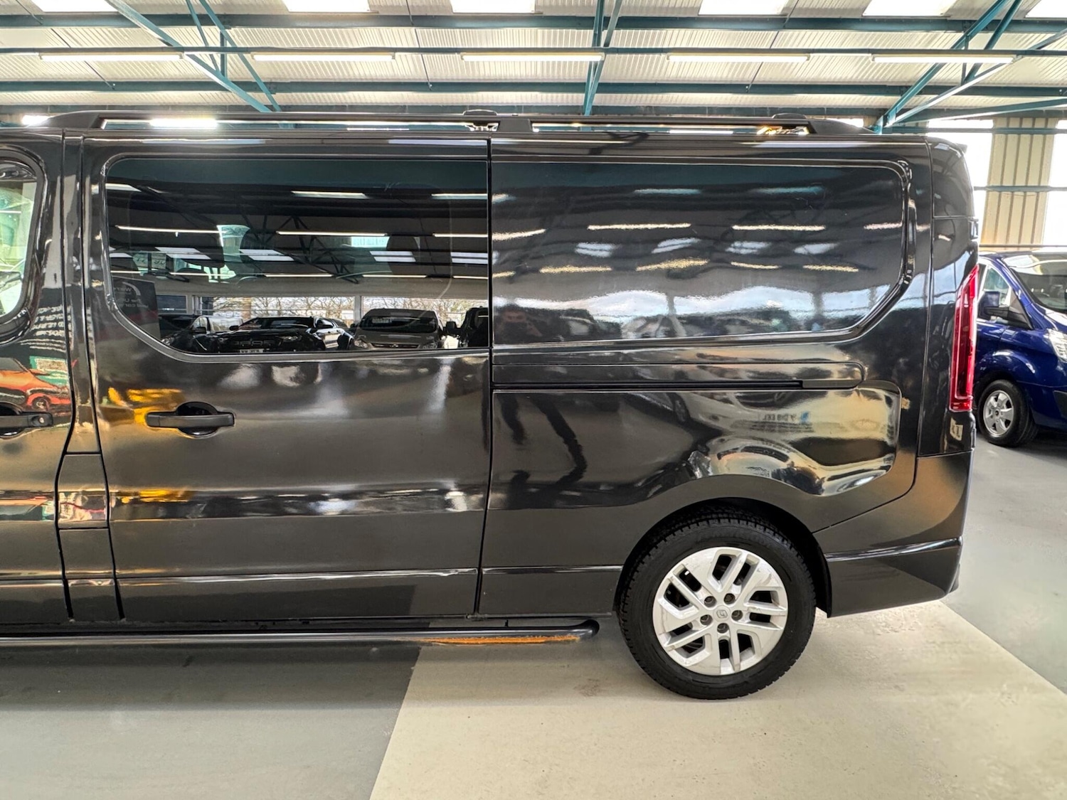 Used Vauxhall Vivaro 2016 for sale - 77364310: Photo 12