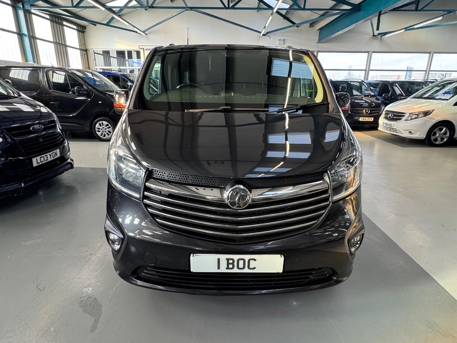 Used Vauxhall Vivaro 2016 for sale - 77364310: Photo 2