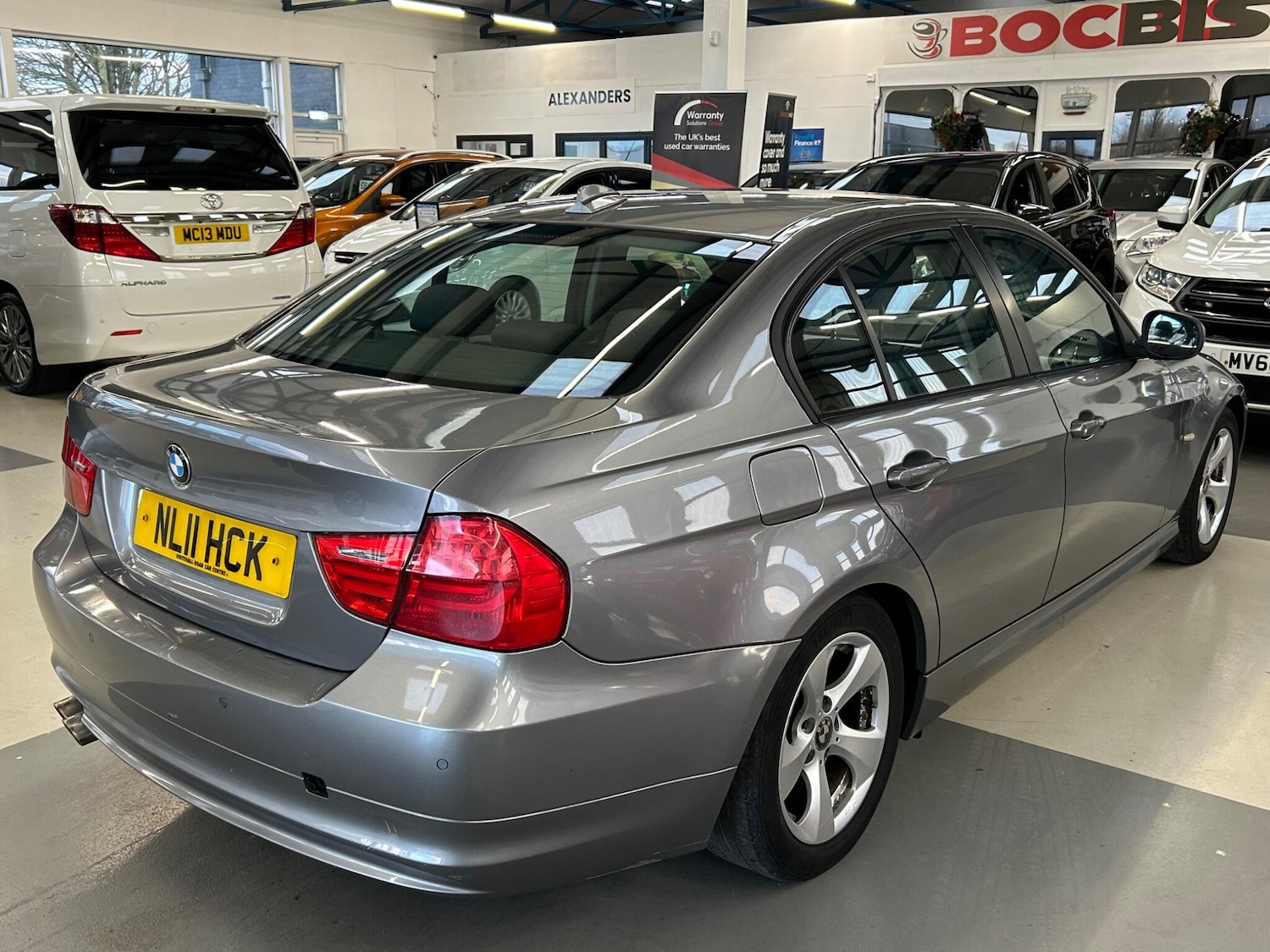 Used BMW 3 Series 2011 for sale - 77364348: Photo 10