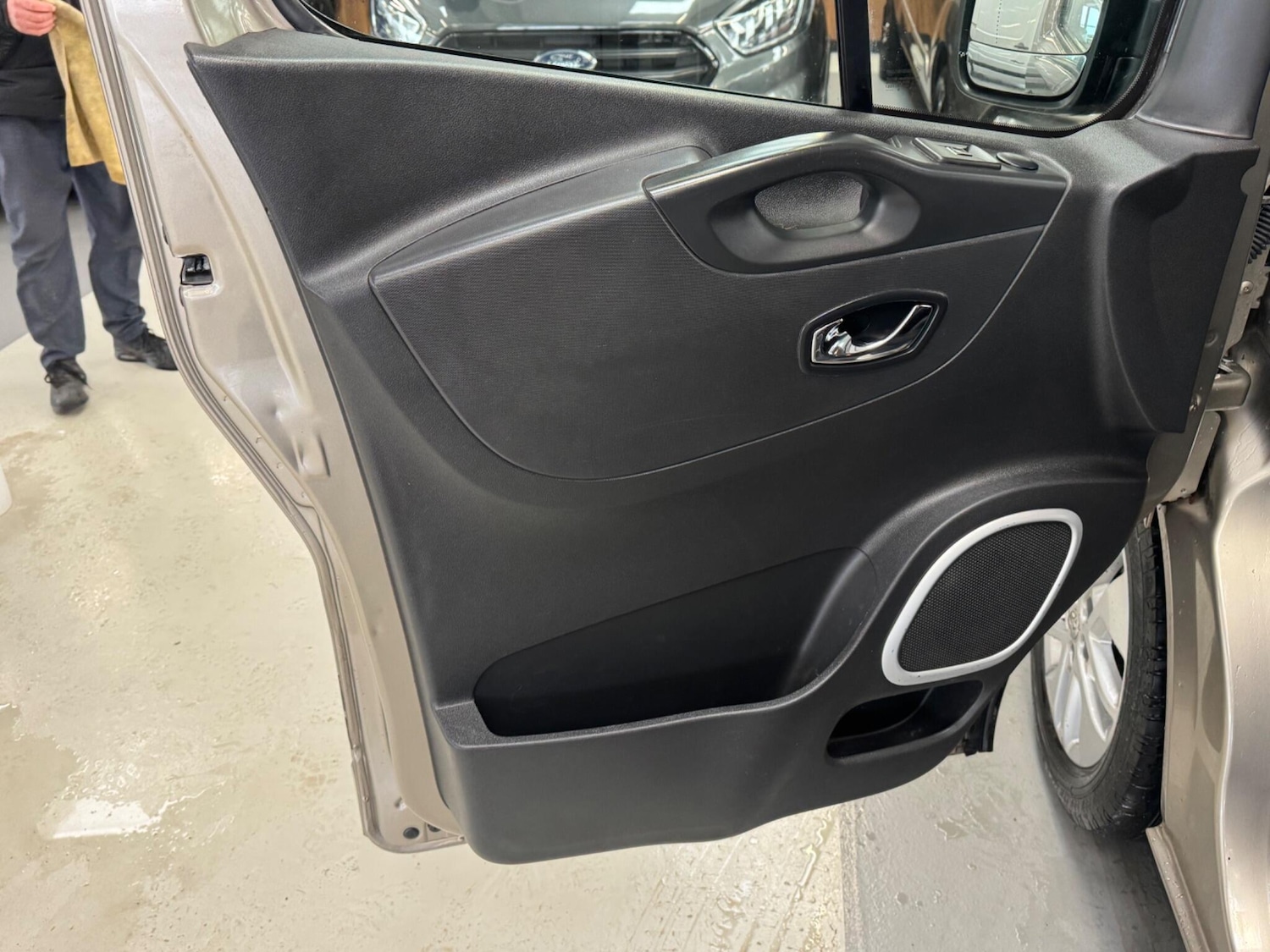 Used Vauxhall Vivaro 2017 for sale - 77364329: Photo 25