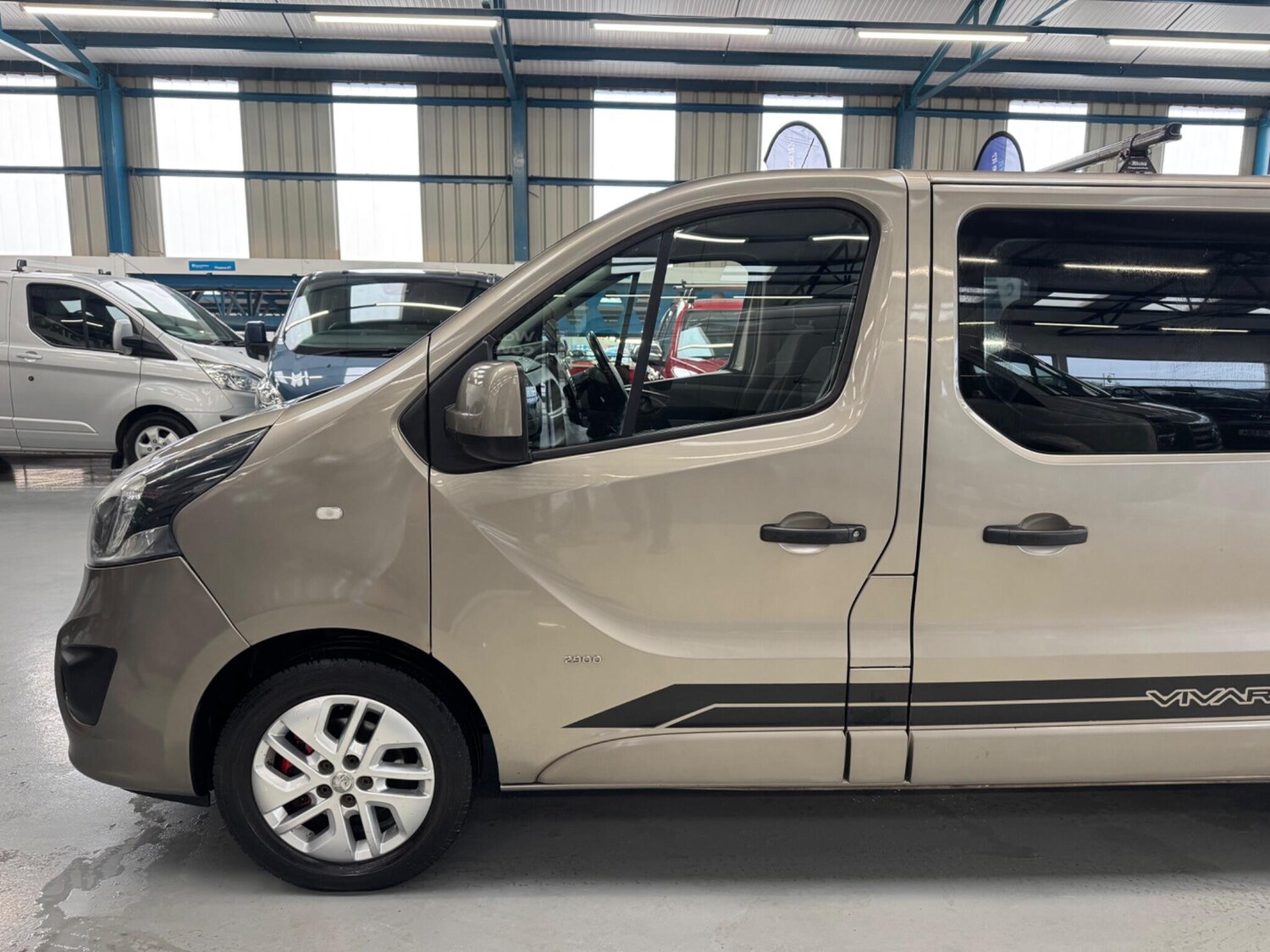 Used Vauxhall Vivaro 2017 for sale - 77364329: Photo 5