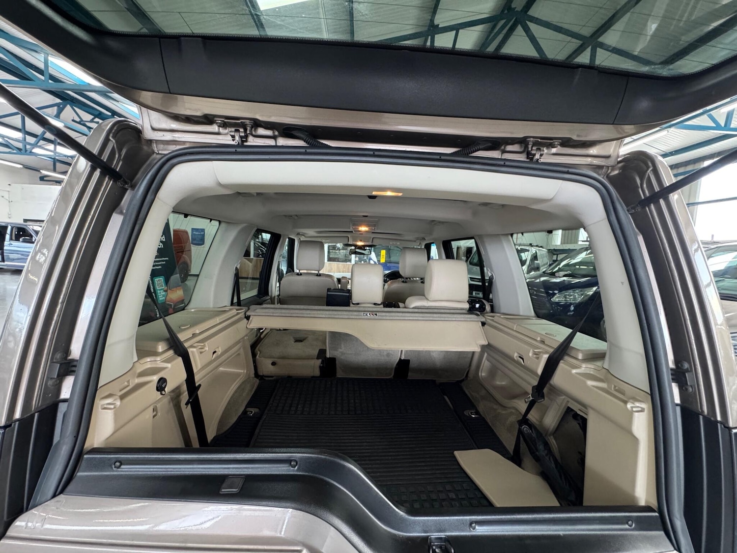 Used Land Rover Discovery 2015 for sale - 78099844: Photo 27