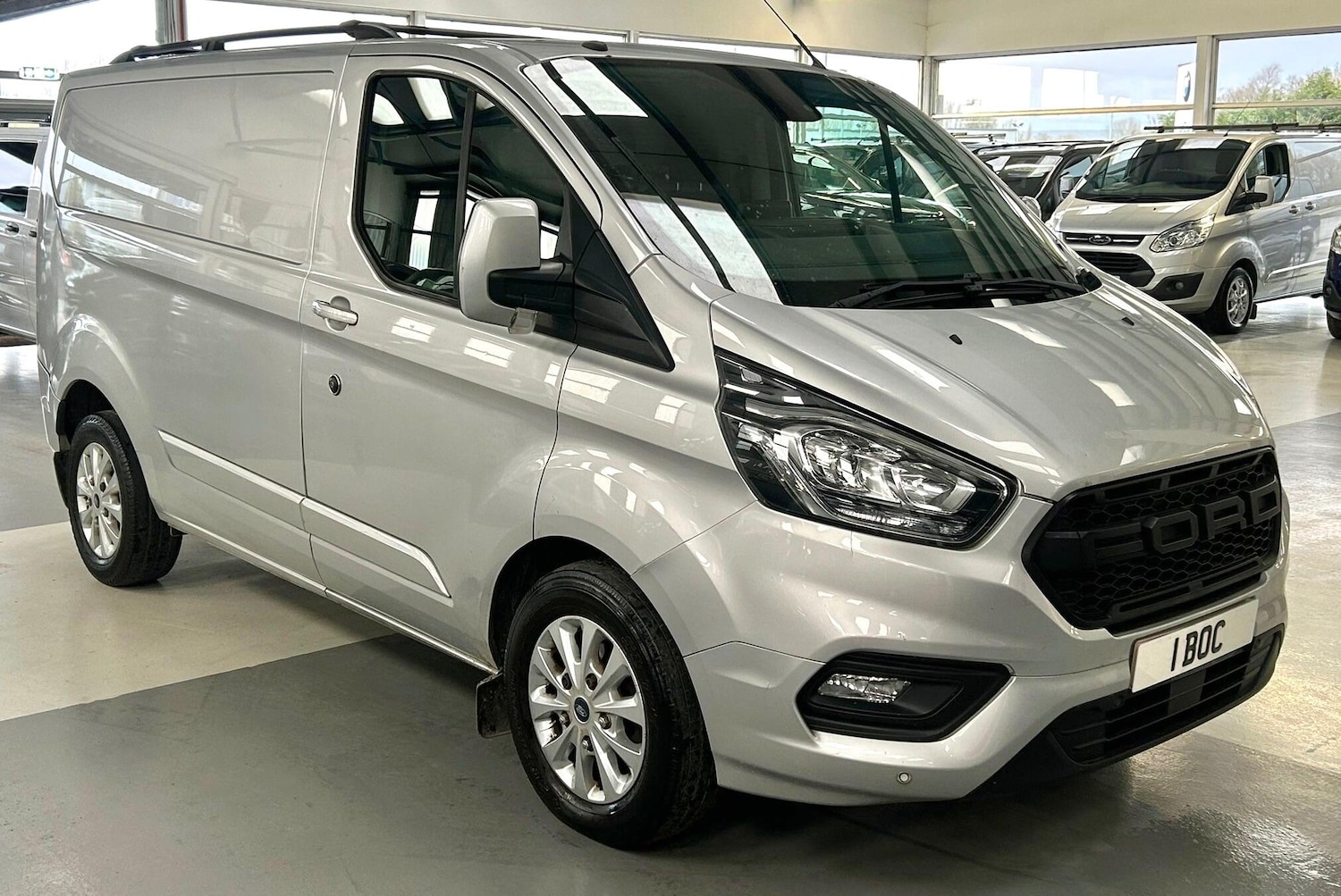 Used Ford Transit Custom for sale - 78048136: Photo 1