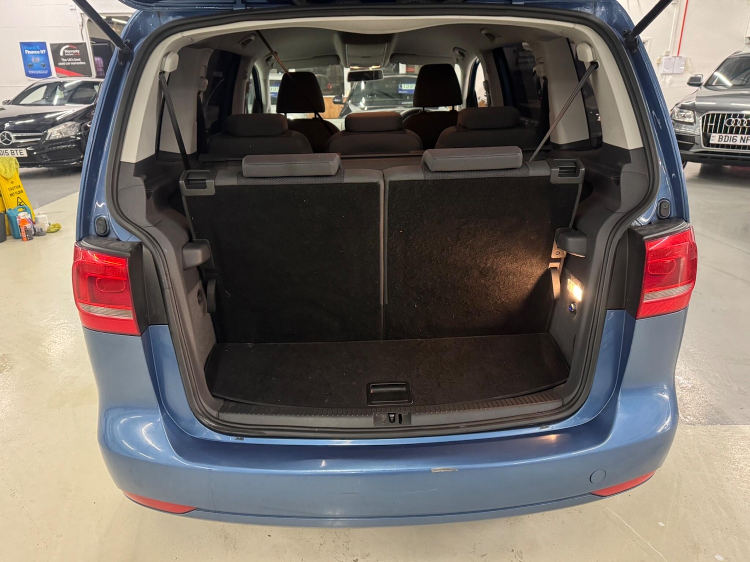 Used Volkswagen Touran 2012 for sale - 77696446: Photo 19