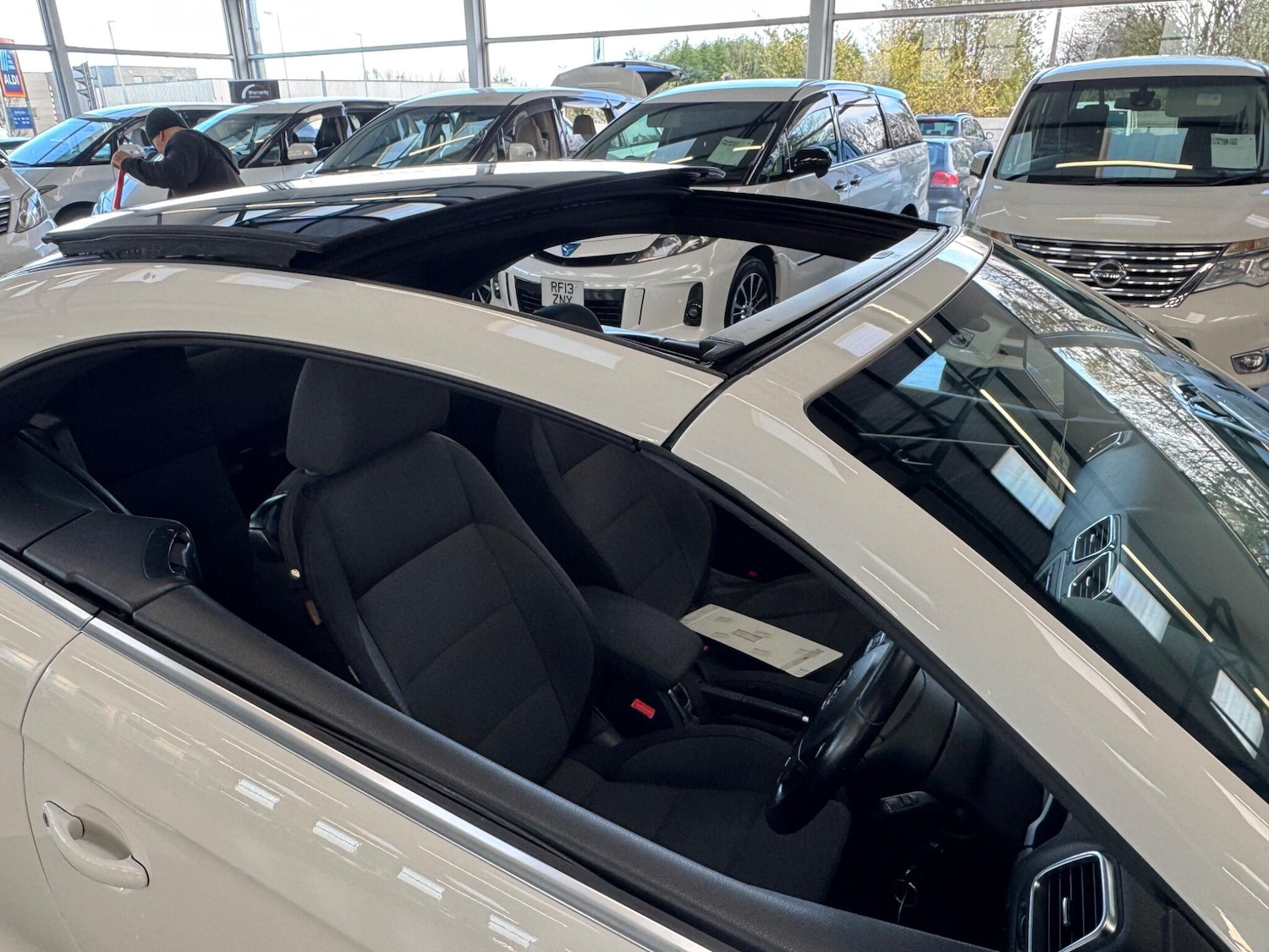 Used Volkswagen EOS for sale - 77497356: Photo 11