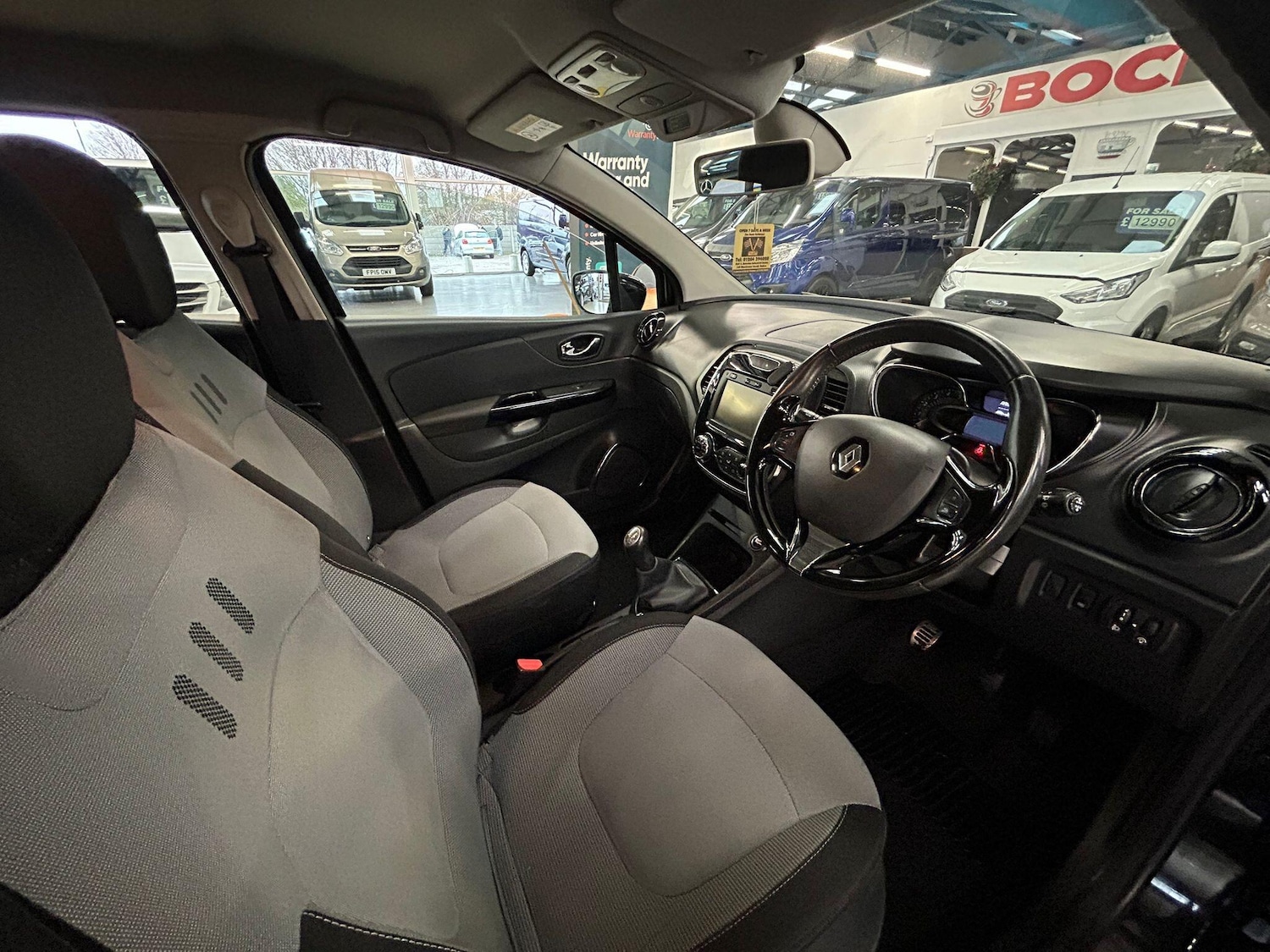 Used Renault Captur for sale - 77658368: Photo 10