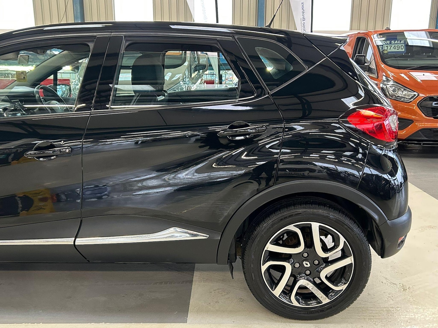 Used Renault Captur for sale - 77658368: Photo 7