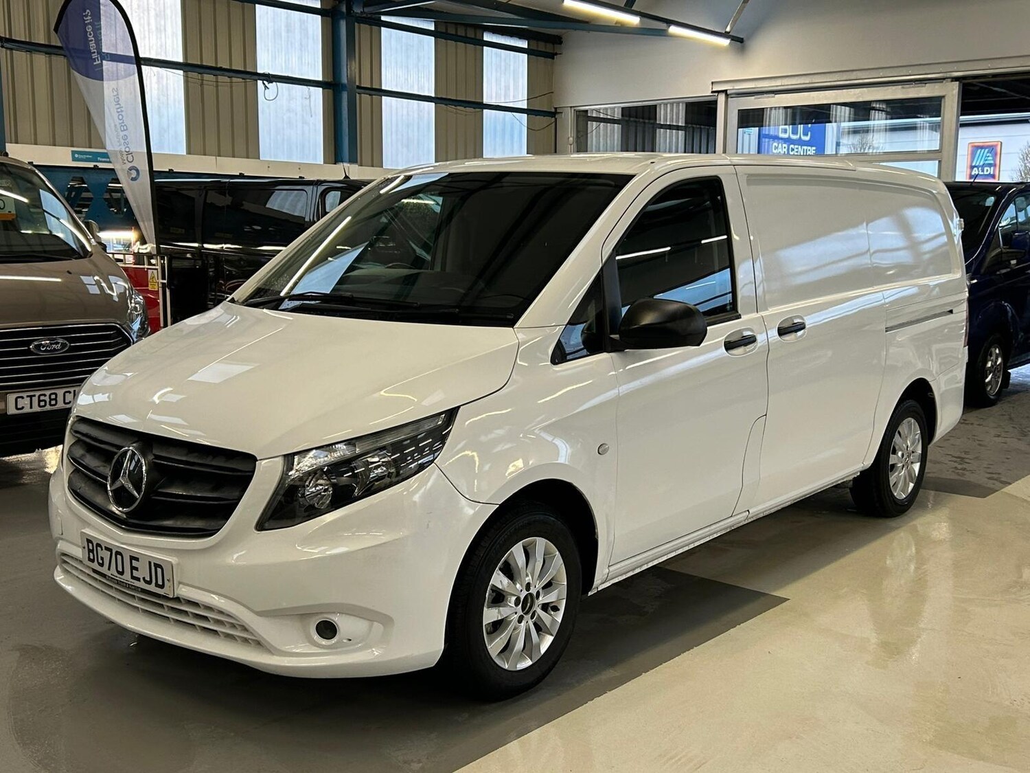 Used Mercedes-Benz Vito 2020 for sale - 77882222: Photo 3