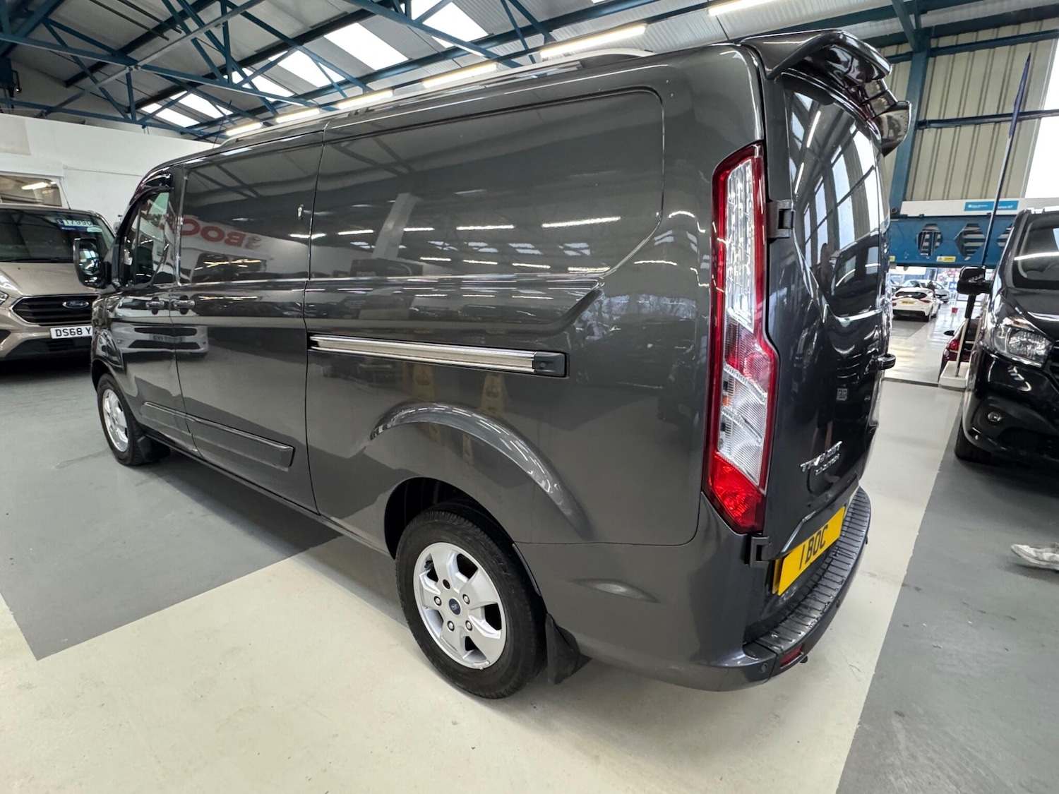 Used Ford Transit Custom 2017 for sale - 77364337: Photo 6