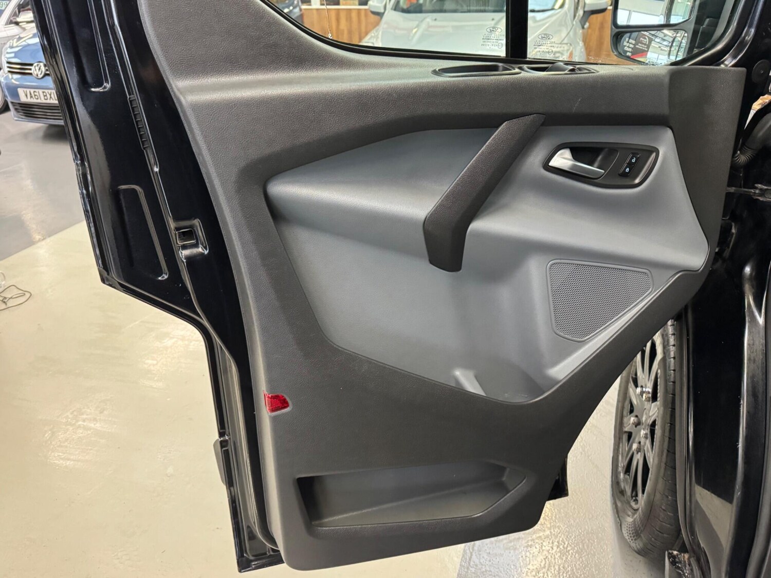 Used Ford Transit Custom for sale - 77364342: Photo 27