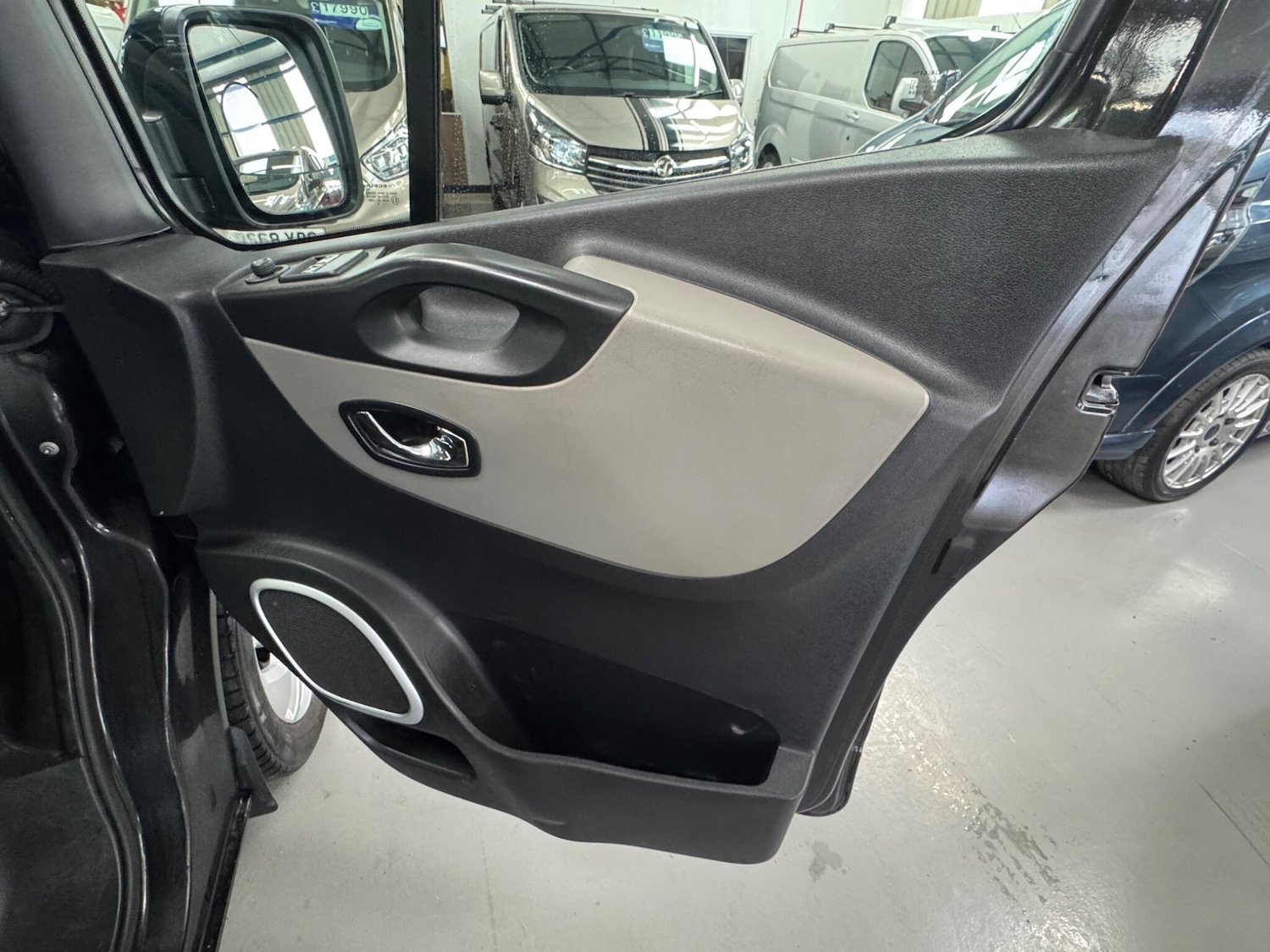 Used Renault Trafic 2018 for sale - 77598115: Photo 28