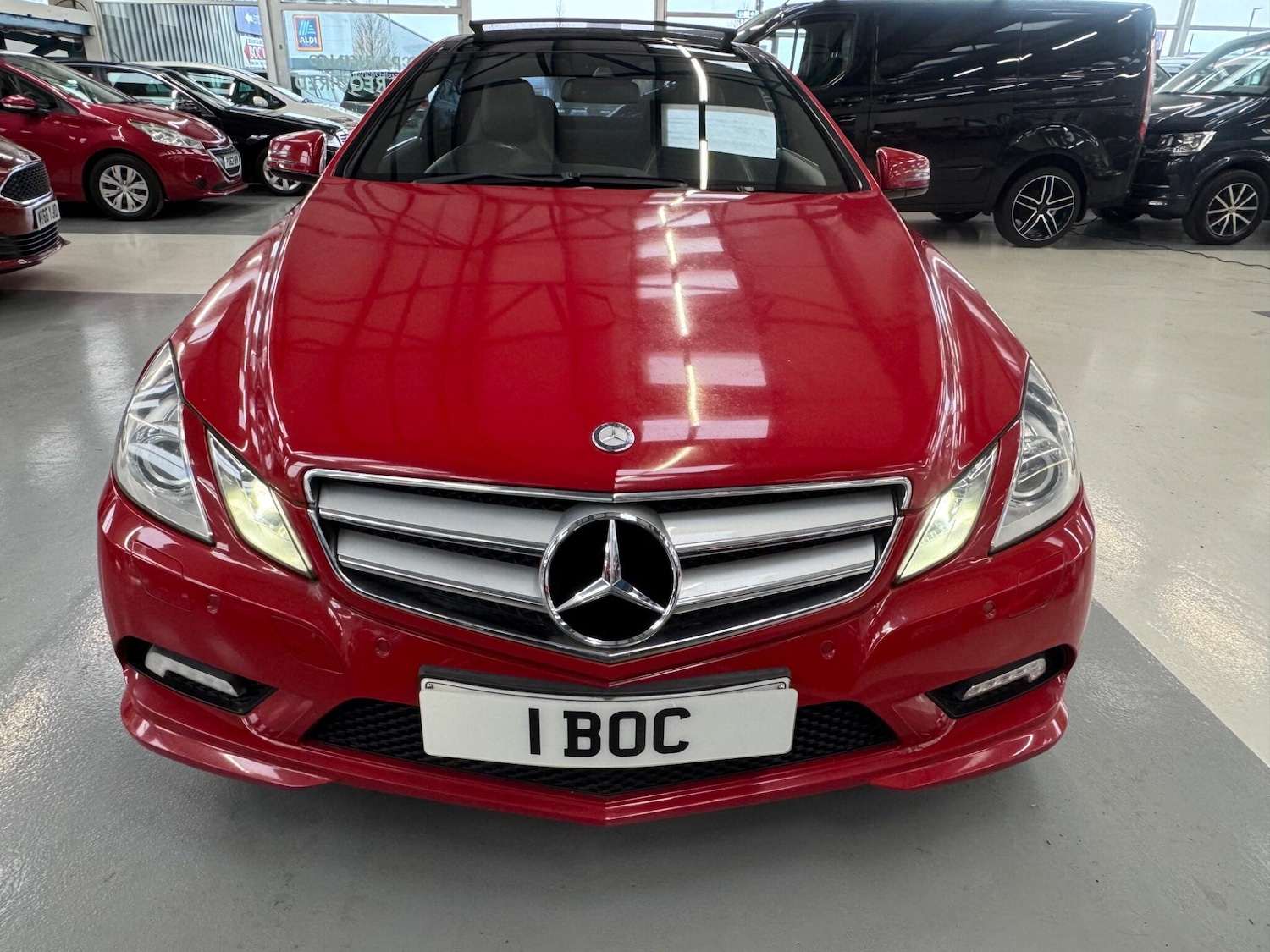 Used Mercedes-Benz E Class for sale - 77599158: Photo 2