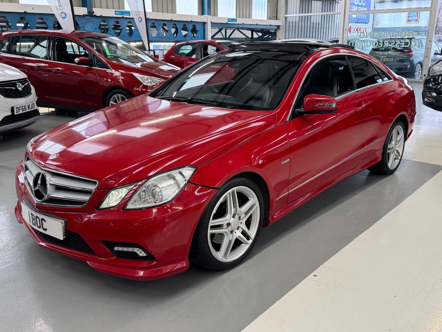 Used Mercedes-Benz E Class for sale - 77599158: Photo 3