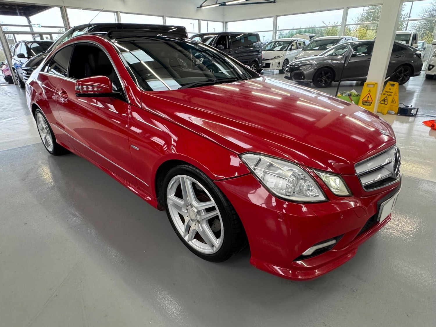 Used Mercedes-Benz E Class for sale - 77599158: Photo 5