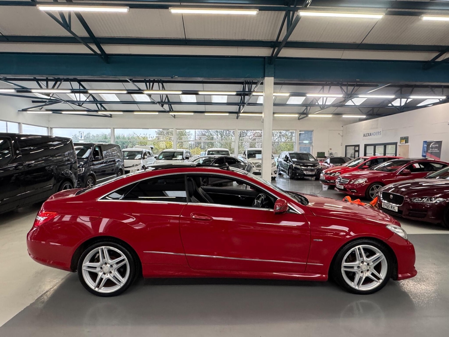 Used Mercedes-Benz E Class for sale - 77599158: Photo 6