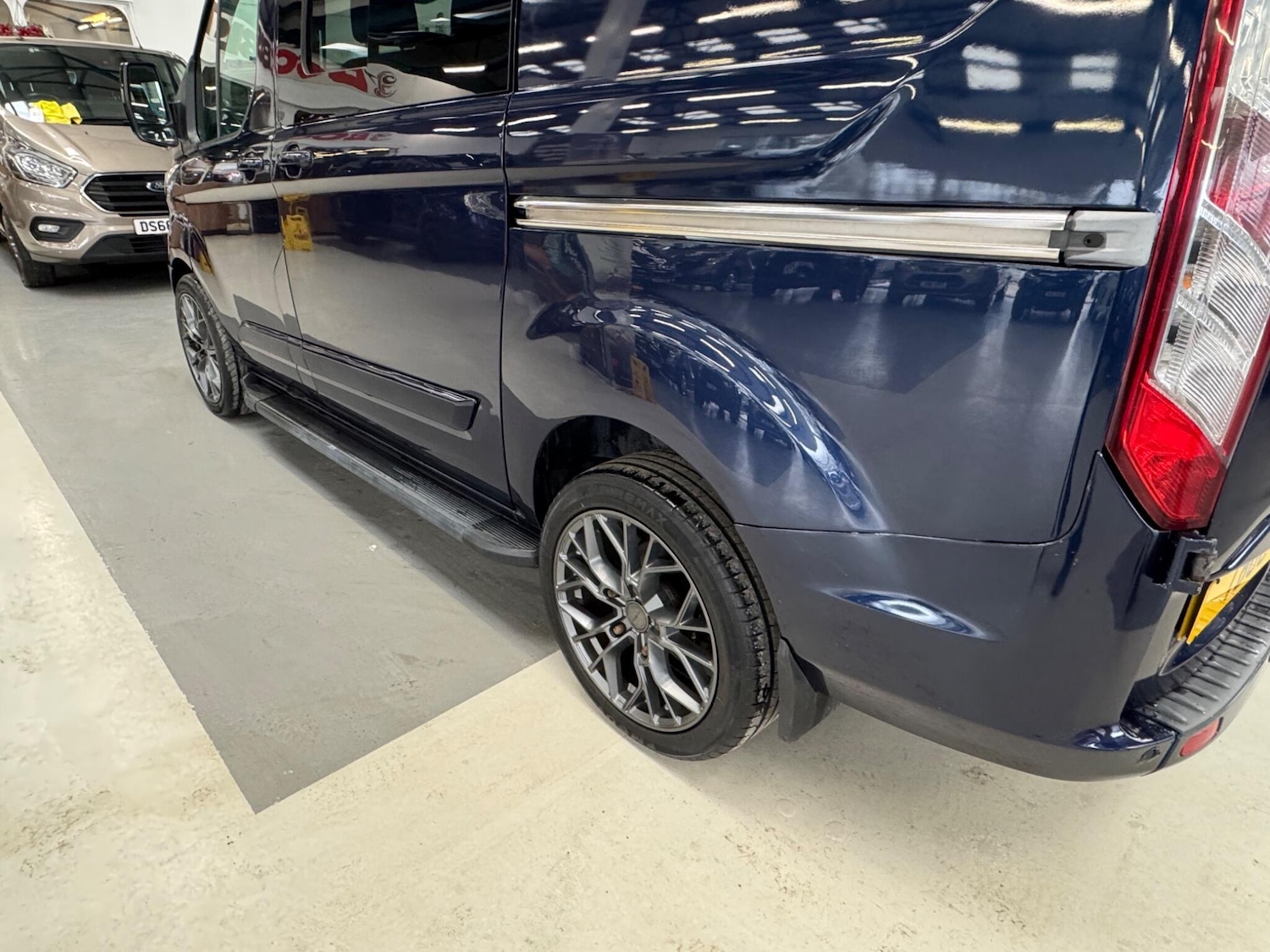 Used Ford Transit Custom for sale - 77364358: Photo 11