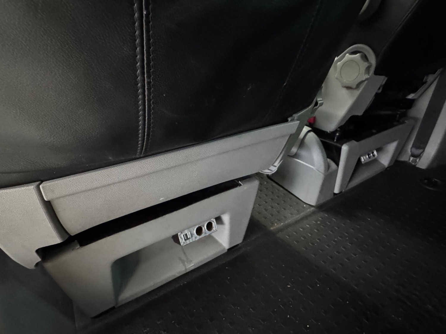 Used Volkswagen Transporter 2012 for sale - 77468573: Photo 24