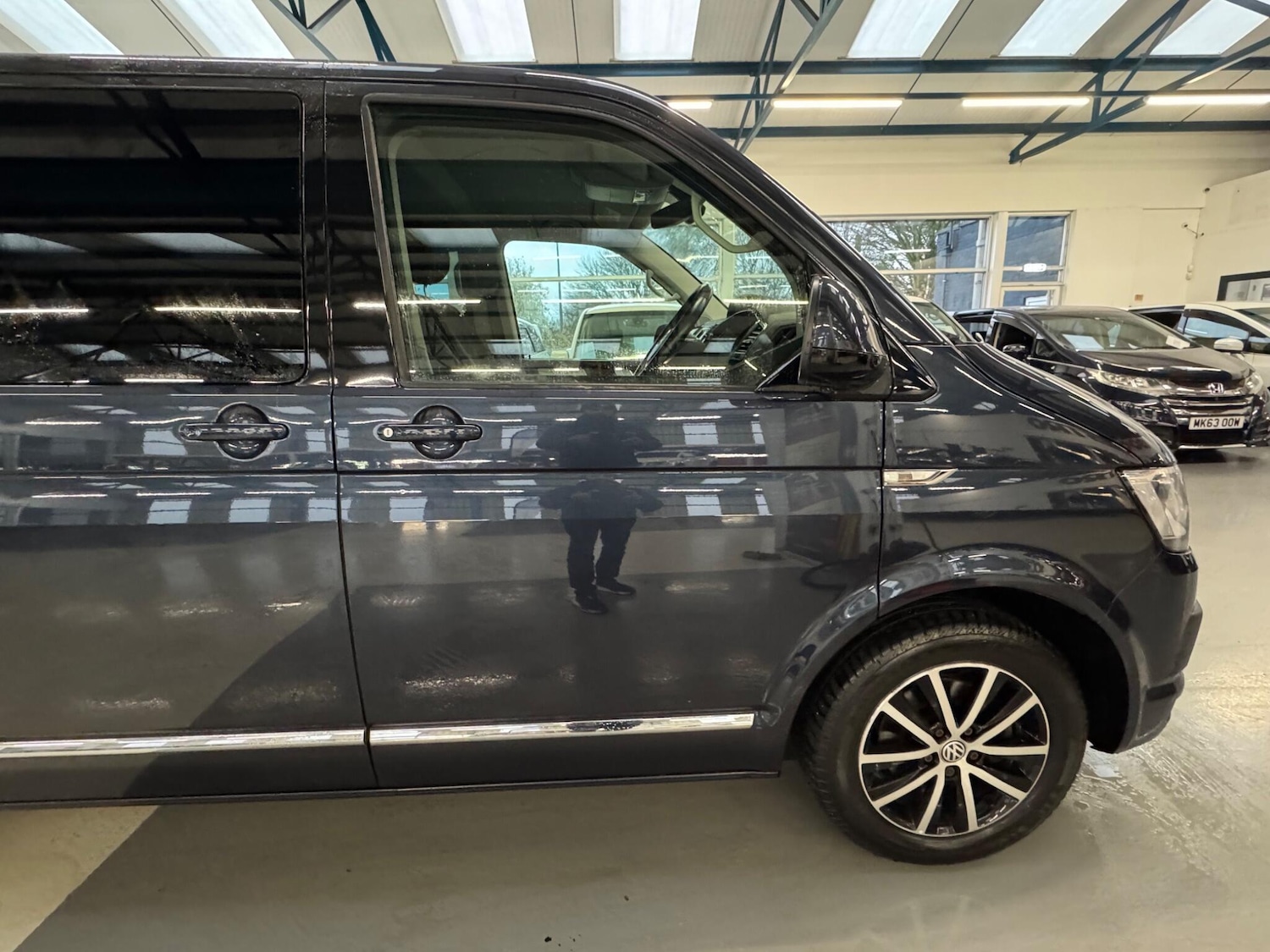 Used Volkswagen Caravelle for sale - 77497496: Photo 10