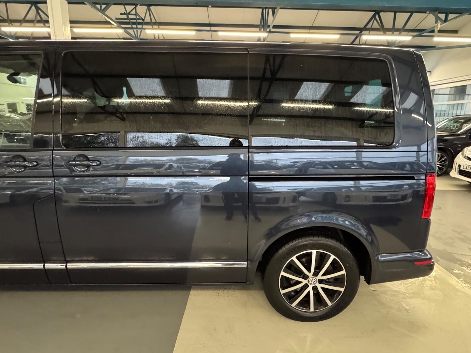 Used Volkswagen Caravelle for sale - 77497496: Photo 17