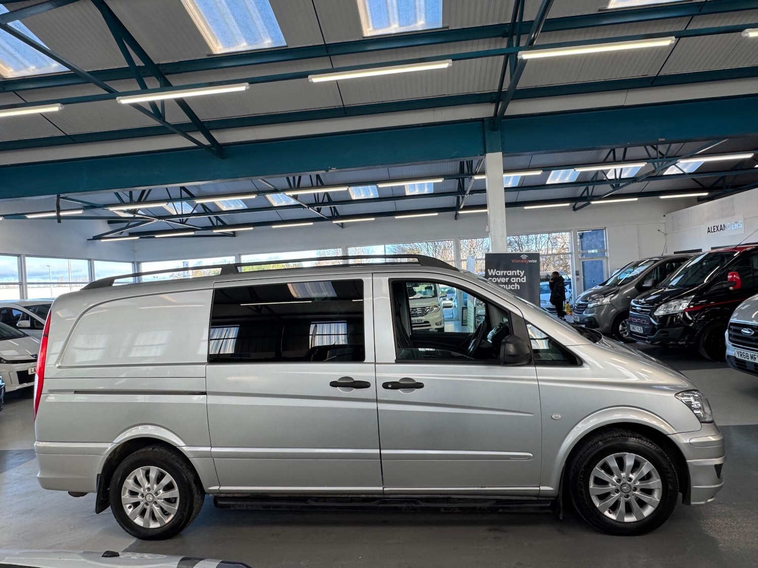 Used Mercedes-Benz Vito 2013 for sale - 77364349: Photo 8