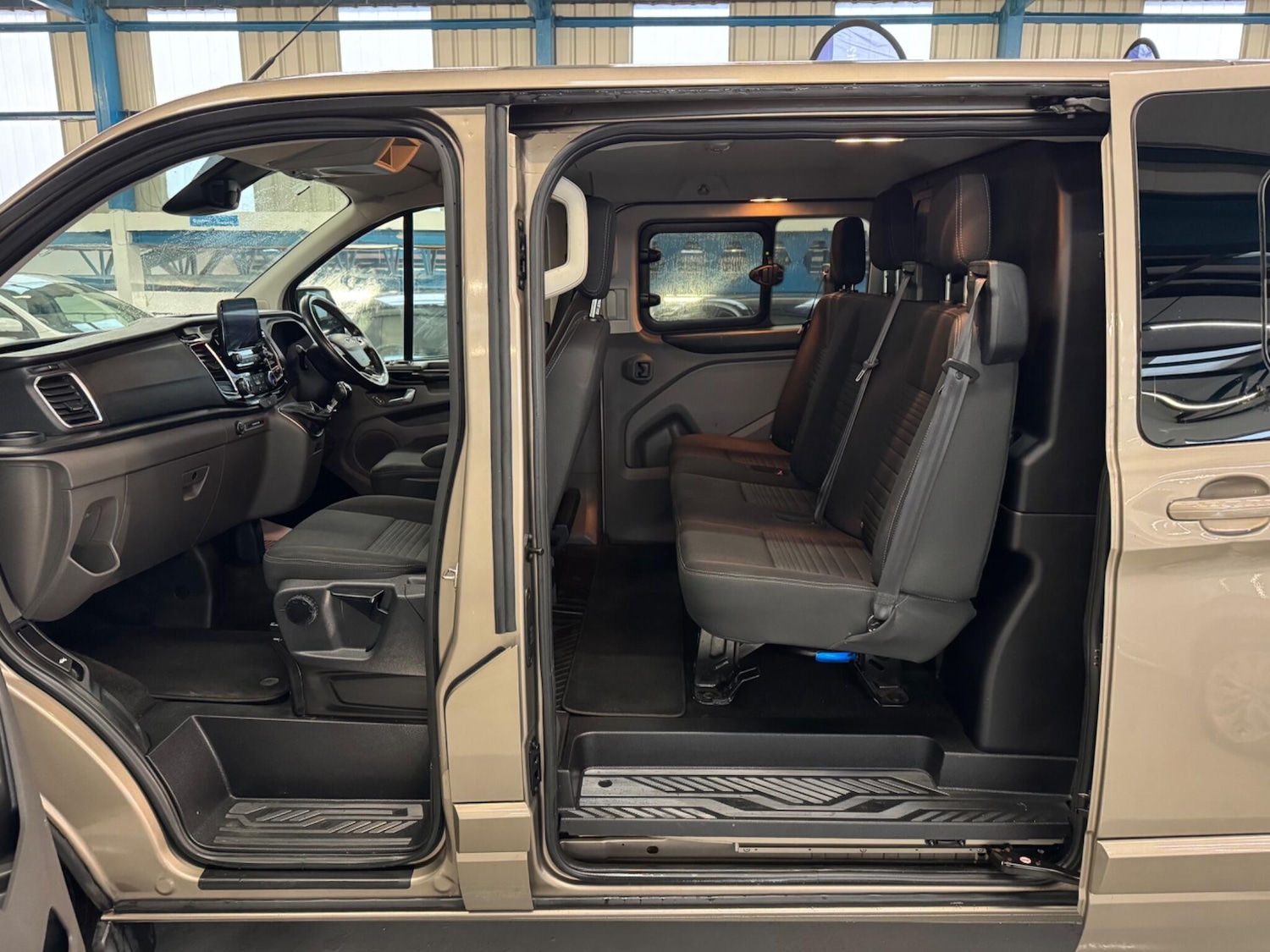 Used Ford Transit Custom 2018 for sale - 77364320: Photo 9