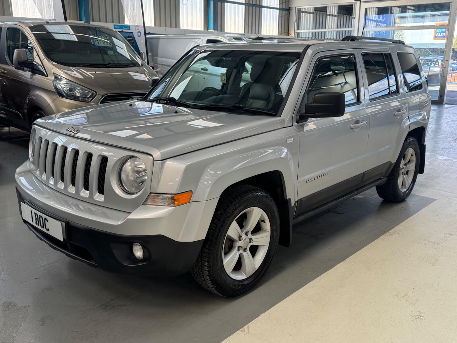 Used Jeep Patriot 2011 for sale - 78115833: Photo 3