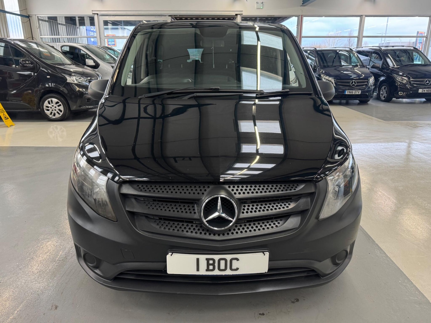 Used Mercedes-Benz Vito for sale - 77364373: Photo 2