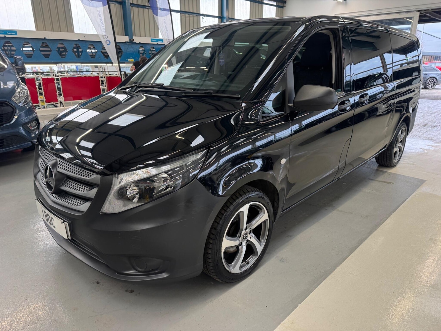 Used Mercedes-Benz Vito for sale - 77364373: Photo 4