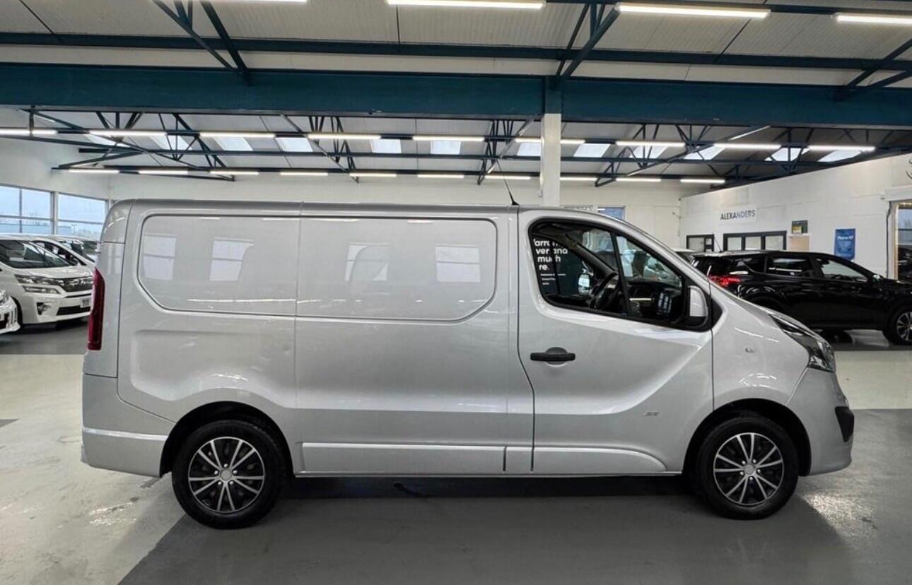 Used Vauxhall Vivaro for sale - 78128168: Photo 4