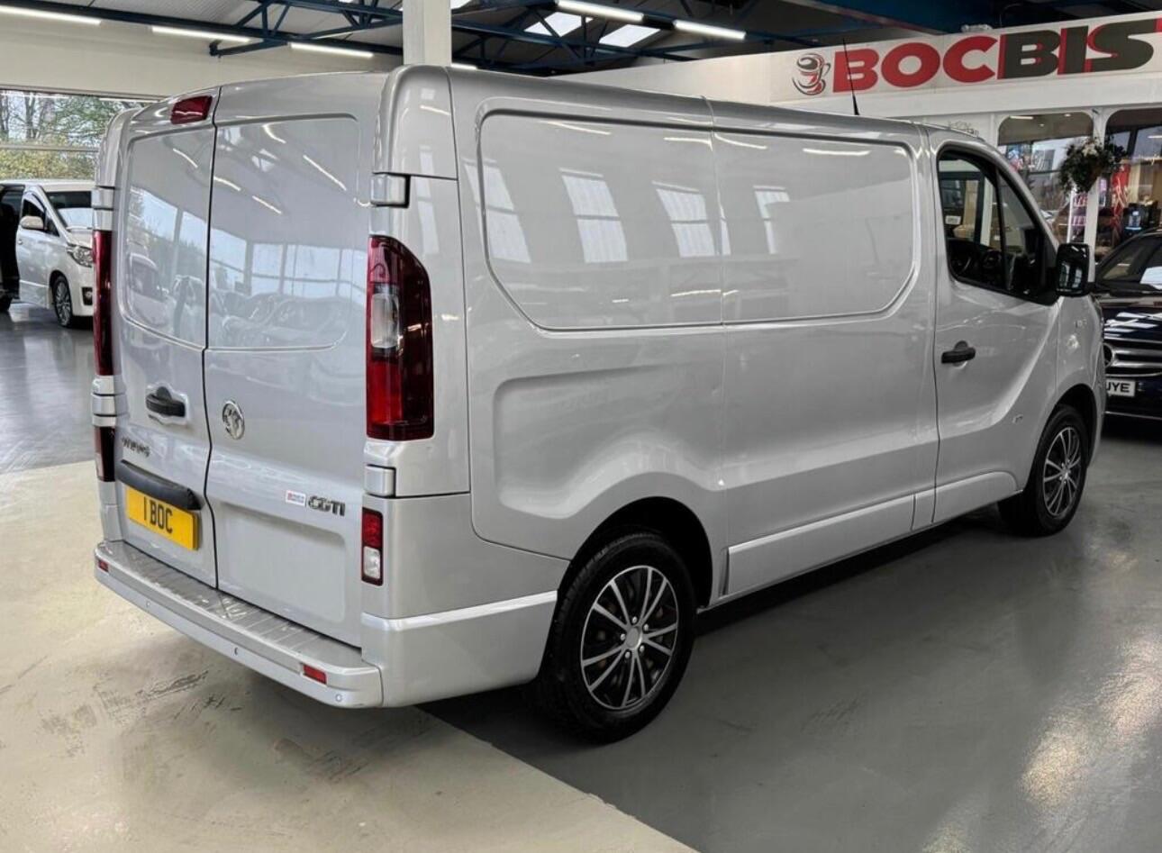 Used Vauxhall Vivaro for sale - 78128168: Photo 5