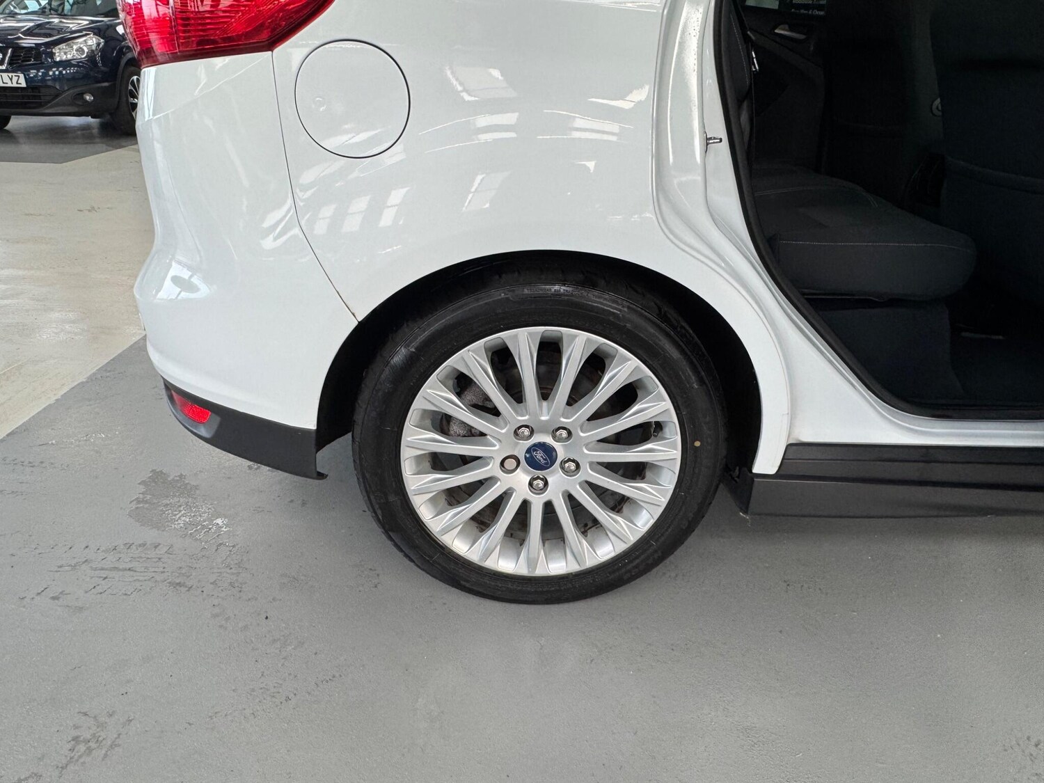 Used Ford C-Max 2013 for sale - 77364352: Photo 19