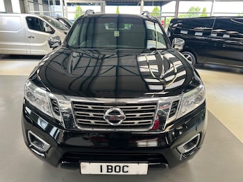 Used Nissan Navara 2017 for sale - 79387824: Photo