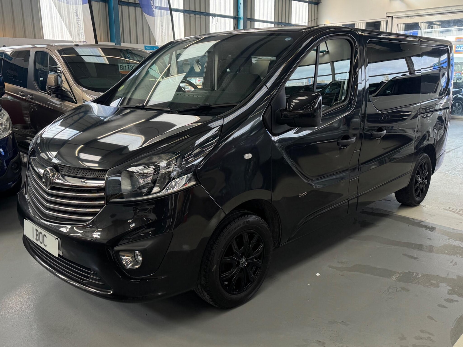Used Vauxhall Vivaro 2017 for sale - 77839104: Photo 3