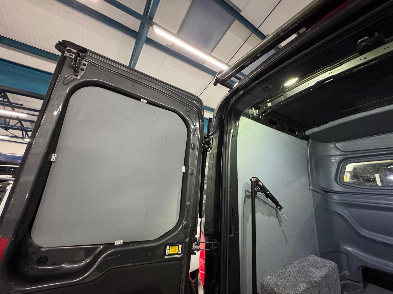 Used Ford Transit 2017 for sale - 77364361: Photo 28