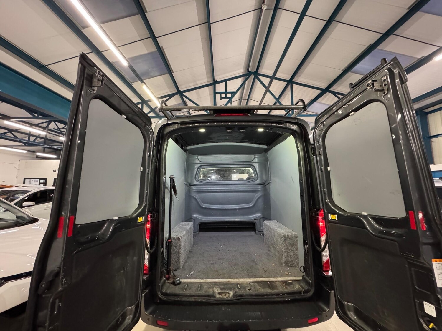 Used Ford Transit 2017 for sale - 77364361: Photo 29