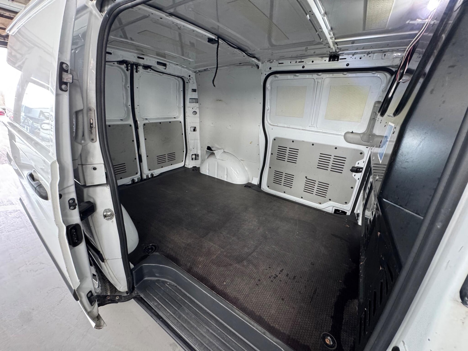 Used Mercedes-Benz Vito 2014 for sale - 77977784: Photo 19